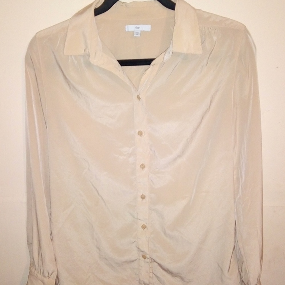 🌻GAP Women's Button down Blouse